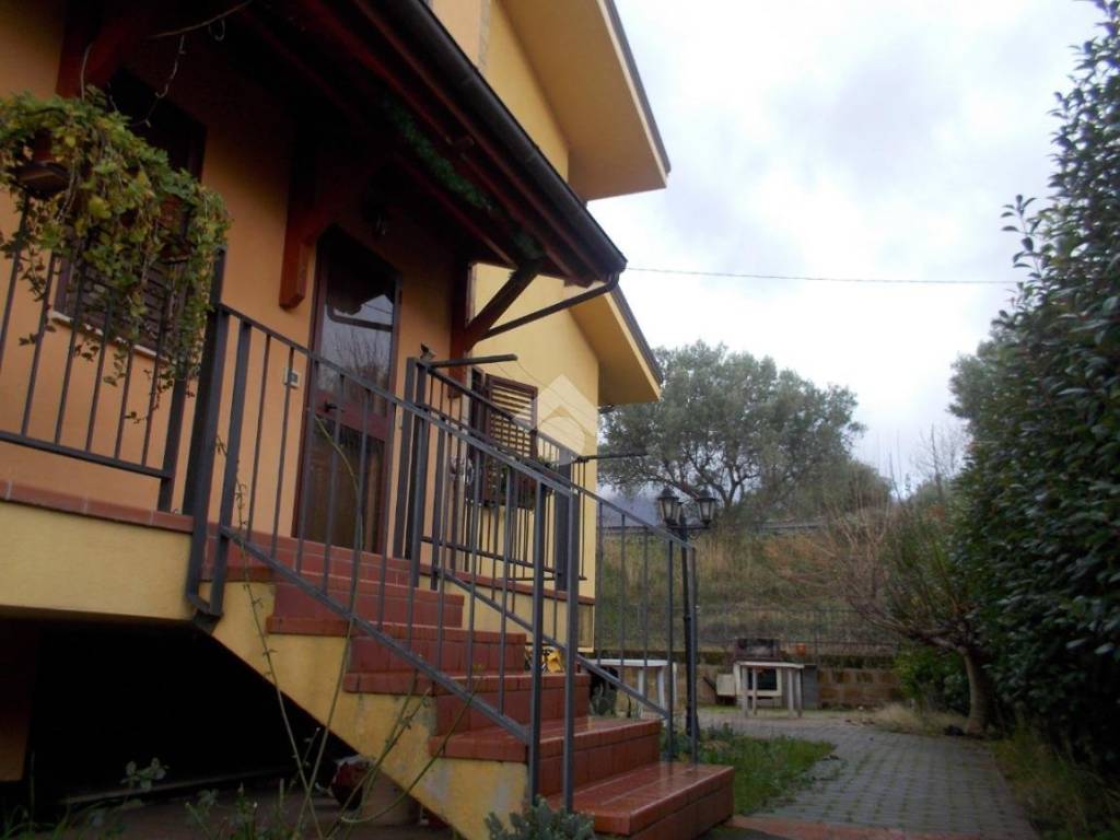 Villa a Castrolibero in Via Motta, 70 - Foto 3