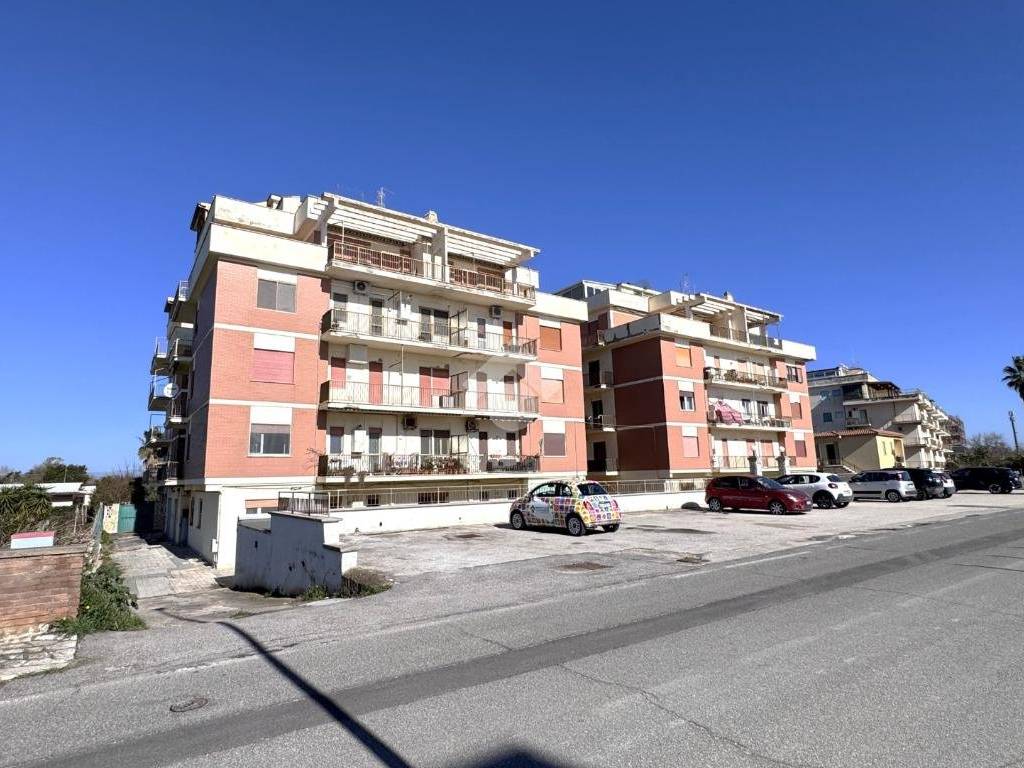 Appartamento a Latina in Strada Valmontorio, 238 - Foto 2
