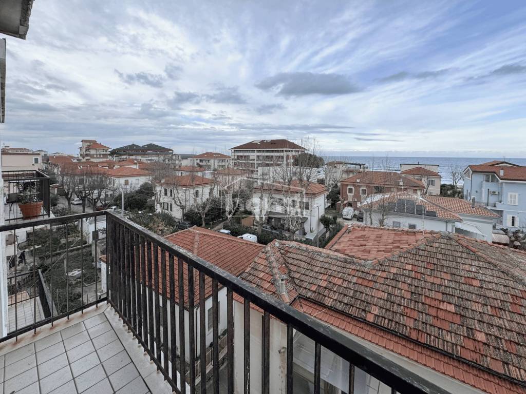 Appartamento a Francavilla al mare in Via Costantino Barbella, 38 - Foto 2