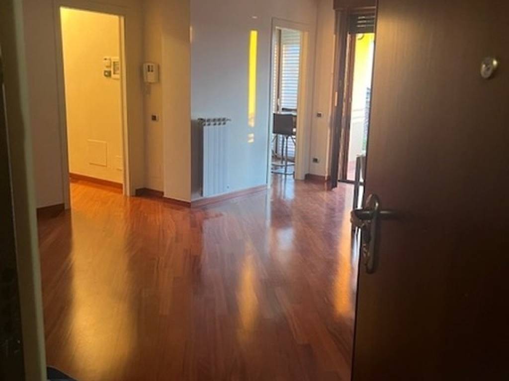 Appartamento a Parabiago in VIA RESEGONE, 68 - Foto 3