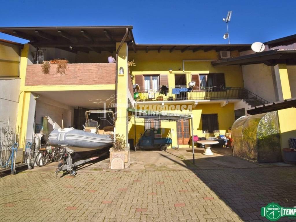 Casa indipendente a Bosconero in Via TRENTO 85 - Foto 2