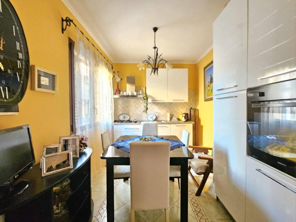 Villa a Quartu sant'elena in Via Nicolò Tommaseo - Foto 5