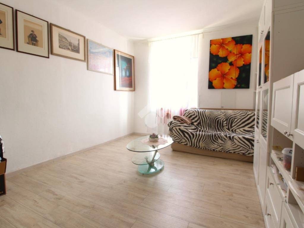 Appartamento a Merate in Via Statale D. Lago di Como e D. Spluga, 59 - Foto 4