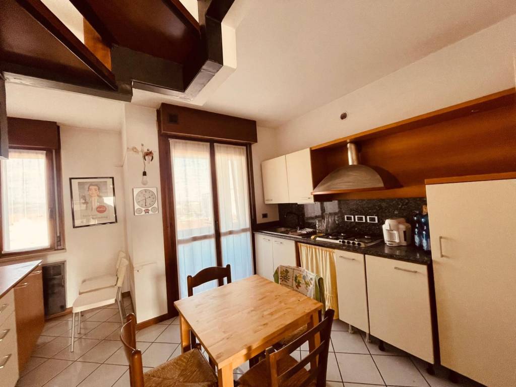 Appartamento a Verona in Via Augusto Caperle, 60 - Foto 2