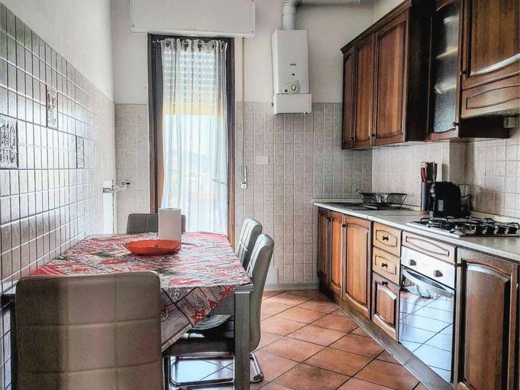 Appartamento a Cento in via ugo bassi, 82/1 - Foto 2