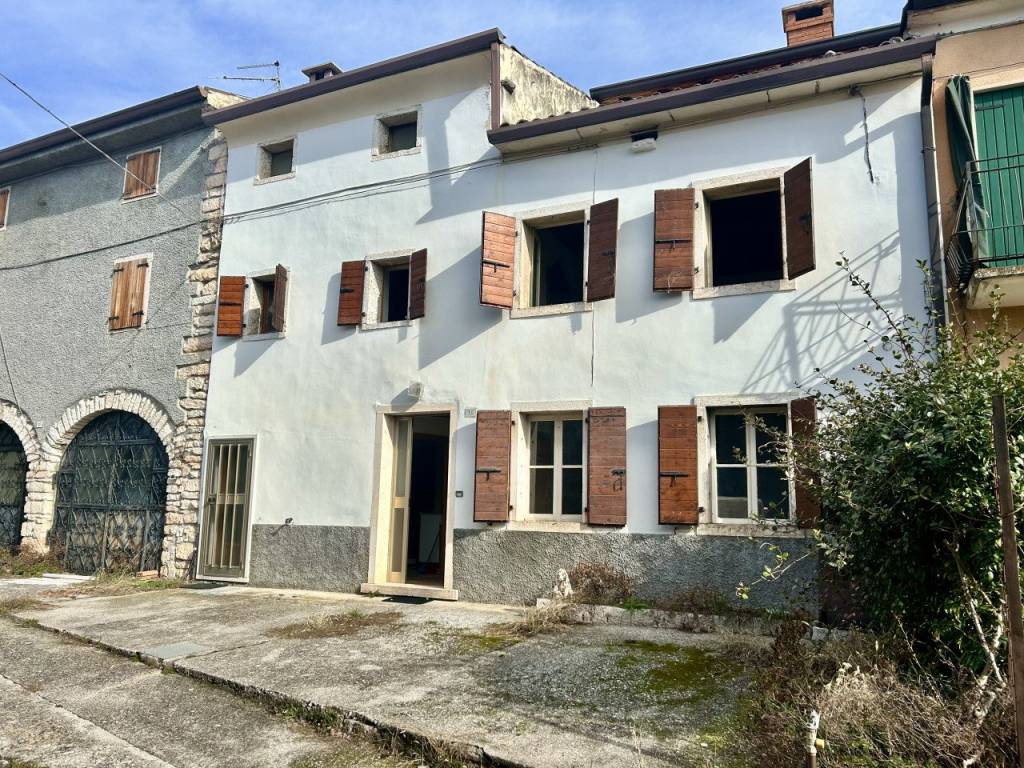 Casa indipendente a Sant'ambrogio di valpolicella in Via Massimiliano Kolbe - Foto 2