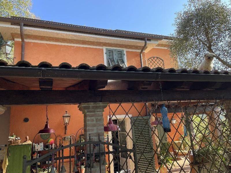 Villa a Seravezza in Via ceragiola, 2 - Foto 2