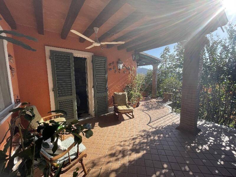 Villa a Seravezza in Via ceragiola, 2 - Foto 3