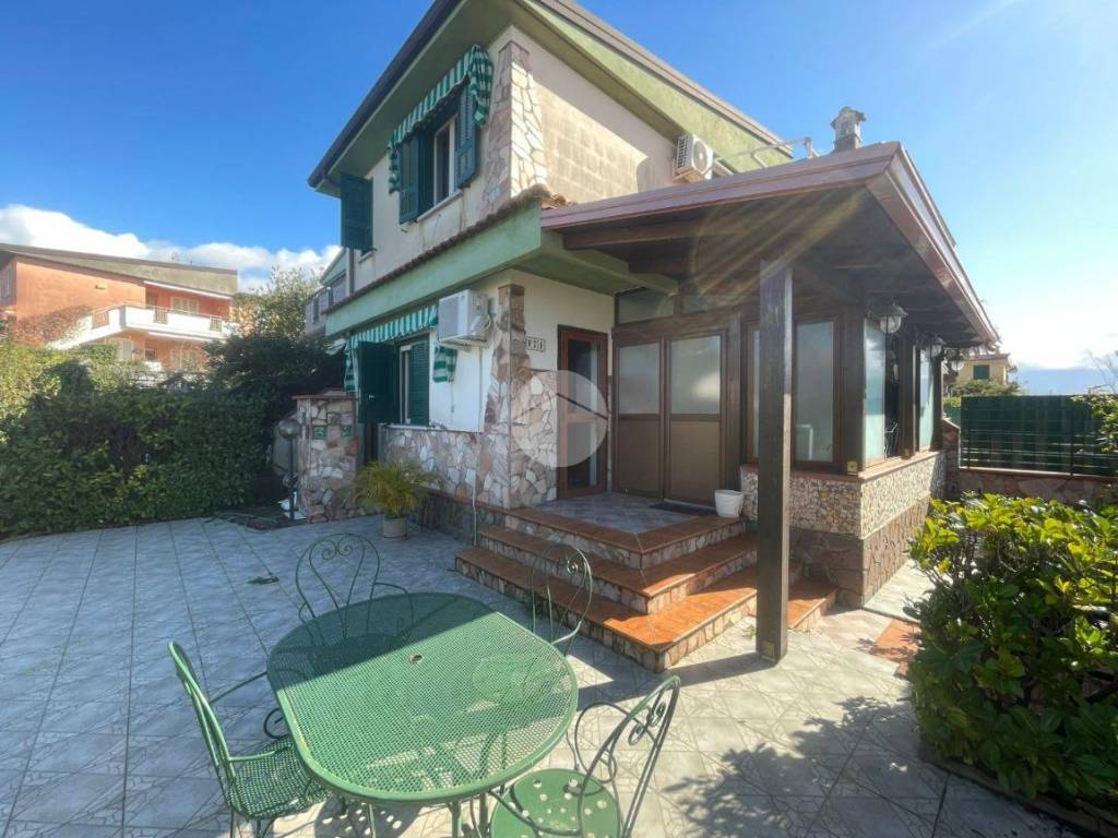 Villa a Scalea in Viale Caravaggio - Foto 2