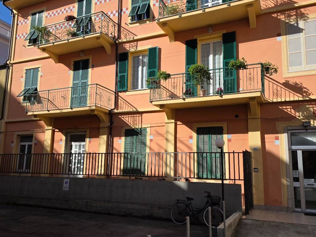 Appartamento a Albenga in Viale Pontelungo - Foto 2
