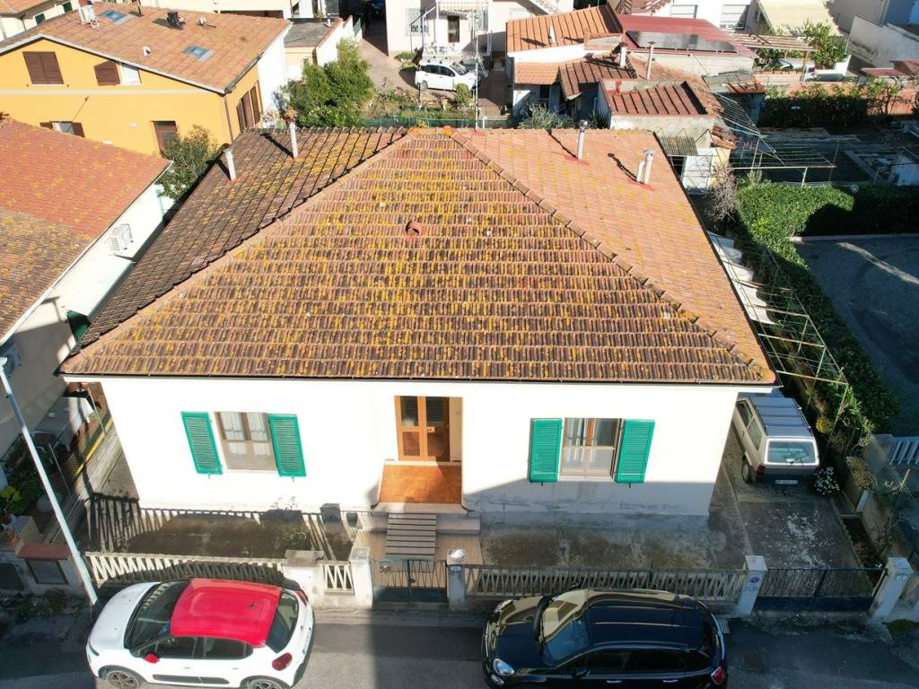 Villa a Rosignano marittimo in Via Duccio Galimberti, 12 - Foto 4