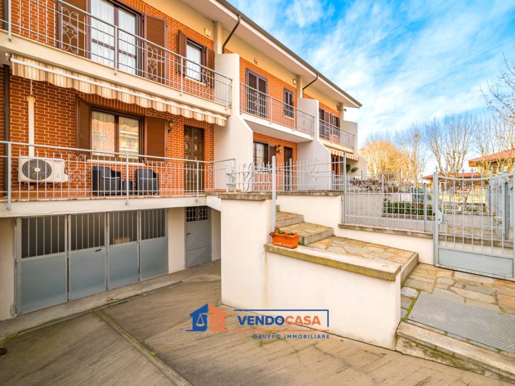 Villa a Carmagnola in Via Giulio Pastore, 37 - Foto 3