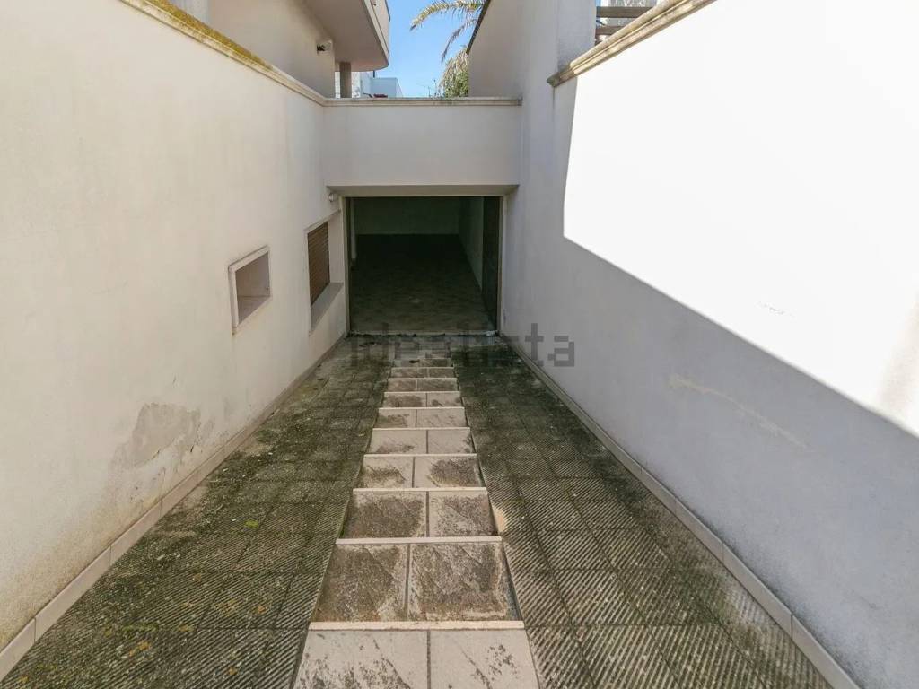 Villa a Carovigno in Via Mezzaluna - Foto 3