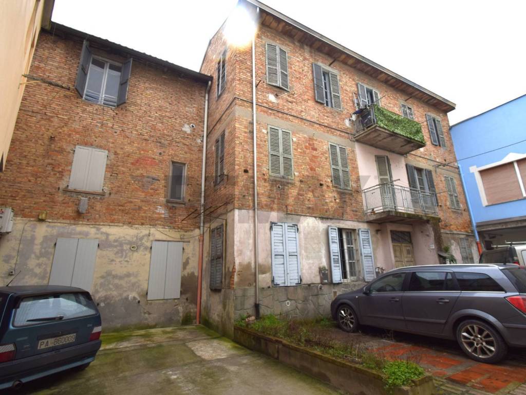 Appartamento a Medesano in Via Roma - Foto 2