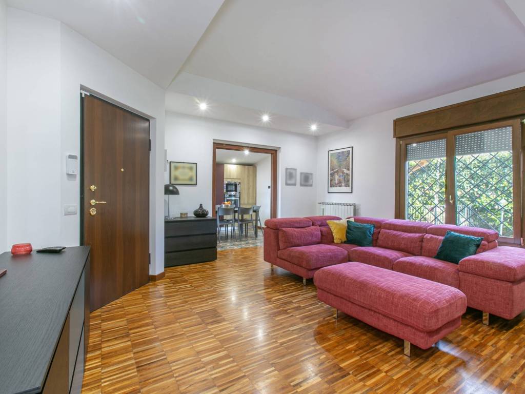 Villa a Pomezia in Viale Priamo, 93 - Foto 3