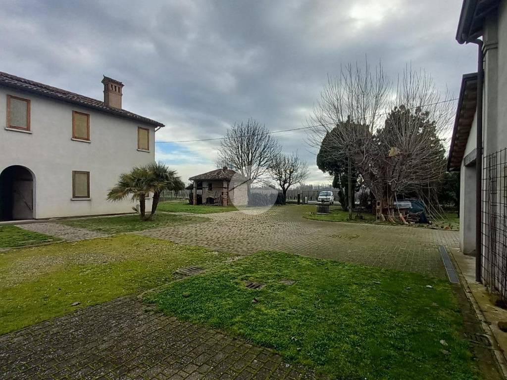 Villa a Lugo in Via lunga inferiore, 5 - Foto 3