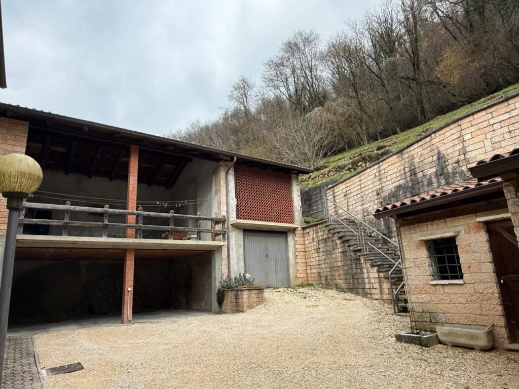 Box / garage a Badia calavena in Piazza - Foto 4