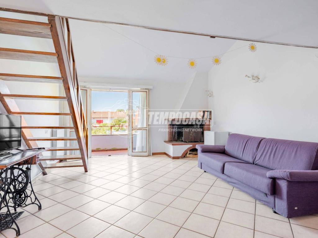 Appartamento a Ladispoli in Via DEL CAPRICORNO 3 - Foto 4