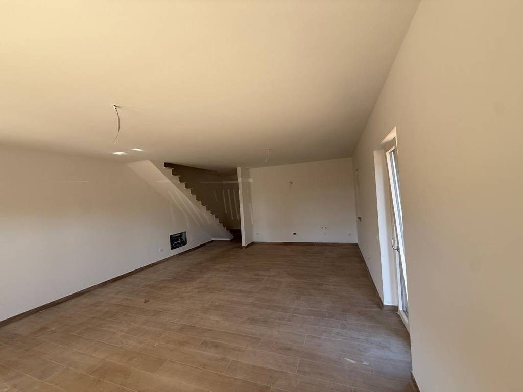 Villa a Ladispoli in Via della Luna - Foto 2