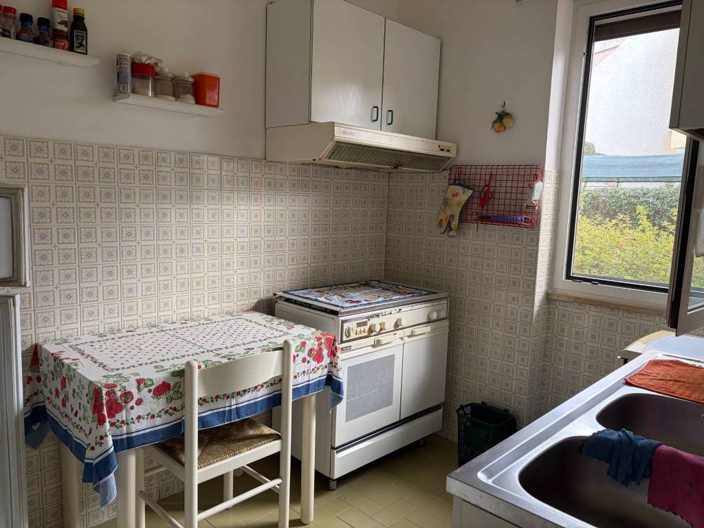 Appartamento a Ardea in Via Elena - Foto 3