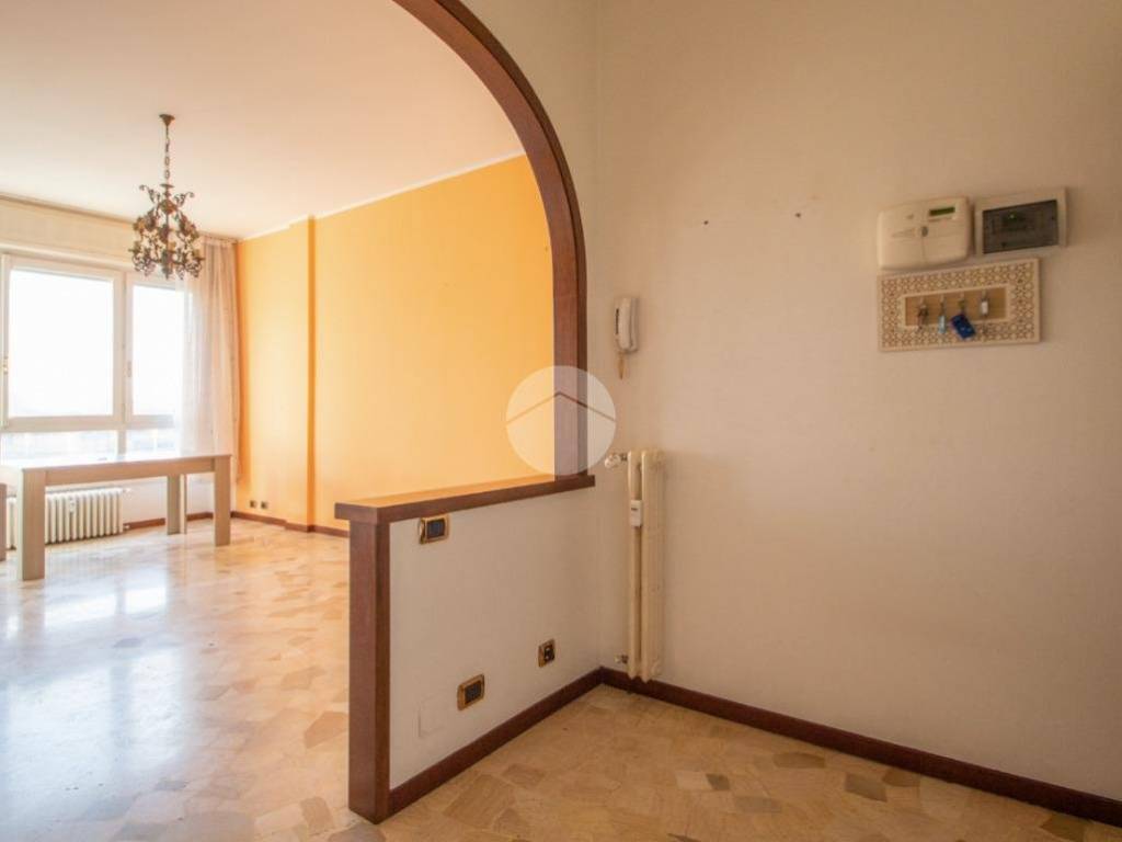 Appartamento a Garbagnate milanese in Via Silvio Pellico, 44 - Foto 2