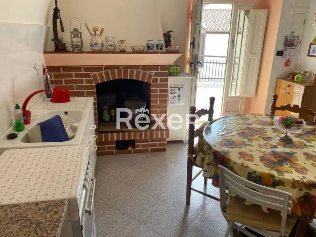 Appartamento a Rignano garganico in Via Grotta - Foto 2