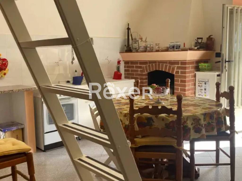 Appartamento a Rignano garganico in Via Grotta - Foto 3