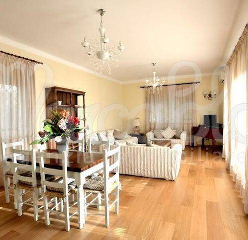 Villa a Forte dei marmi in Via Toscanini - Foto 4