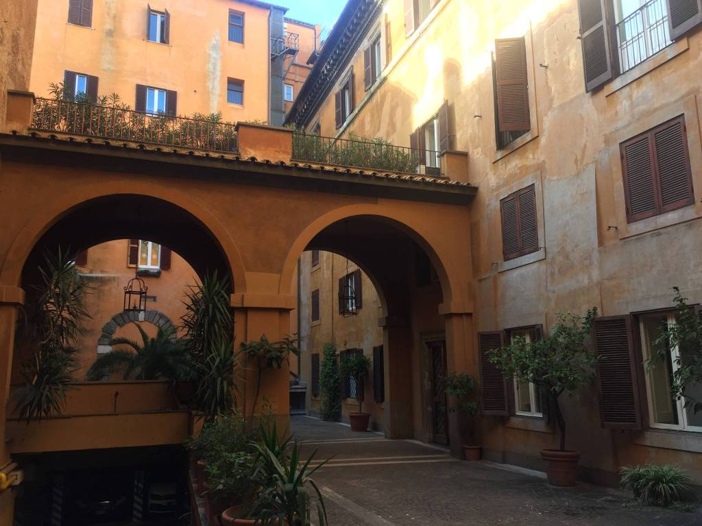 Appartamento a Roma in Via di Santa Maria dell'Anima - Foto 2