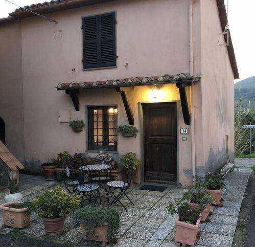 Casa indipendente a Sorano in Loc. Valle Castagneta 14 - Foto 2