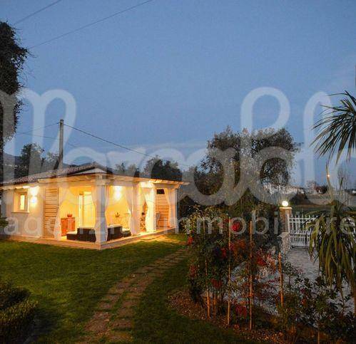 Villa a Pietrasanta in Via Andreotti - Foto 2