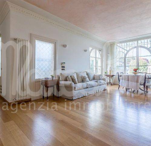 Villa a Forte dei marmi in Via Duca Degli Abruzzi - Foto 3