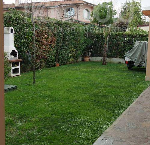 Villa a Forte dei marmi in Via Mazzini - Foto 2