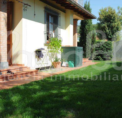 Villa a Forte dei marmi in Via Civitali - Foto 5