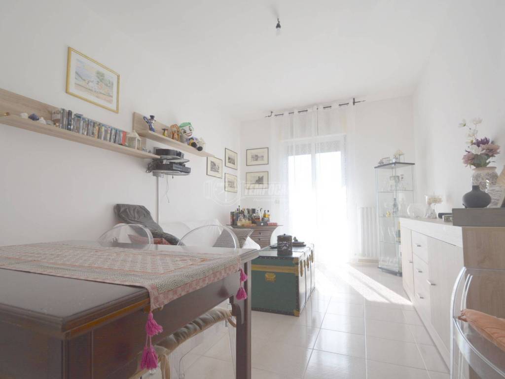 Appartamento a Gioia del colle in Via Eugenio Montale - Foto 2