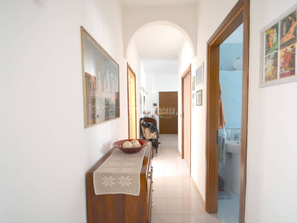 Appartamento a Gioia del colle in Via Eugenio Montale - Foto 5