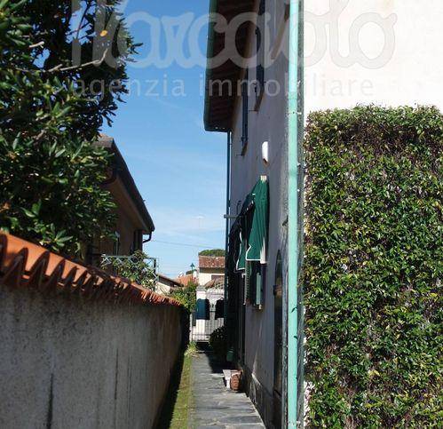 Villa a Forte dei marmi in Via Piave - Foto 2
