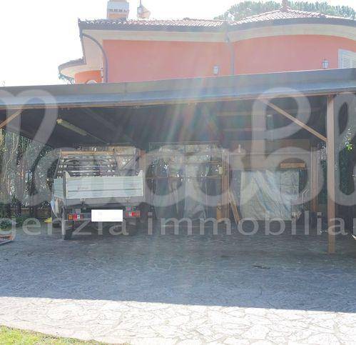Villa a Forte dei marmi in Via Duca Degli Abruzzi - Foto 4