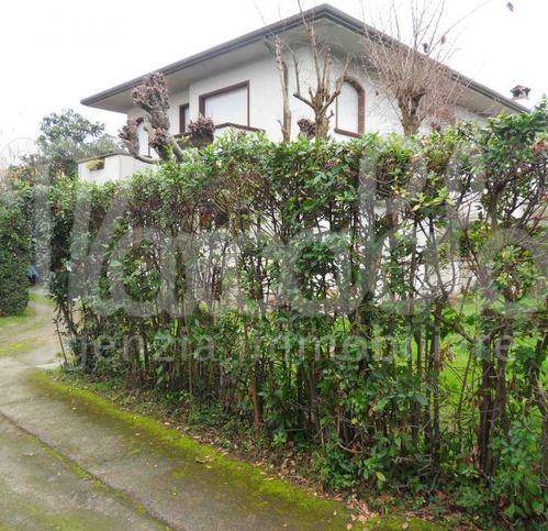 Villa a Forte dei marmi in Via Mazzini - Foto 3