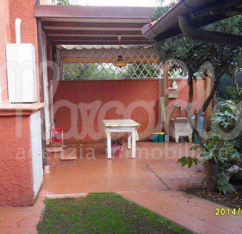 Villa a Forte dei marmi in Via Pisa - Foto 3