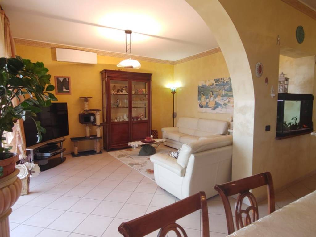 Appartamento a Silvi in Viale Santo Stefano, 19 - Foto 2