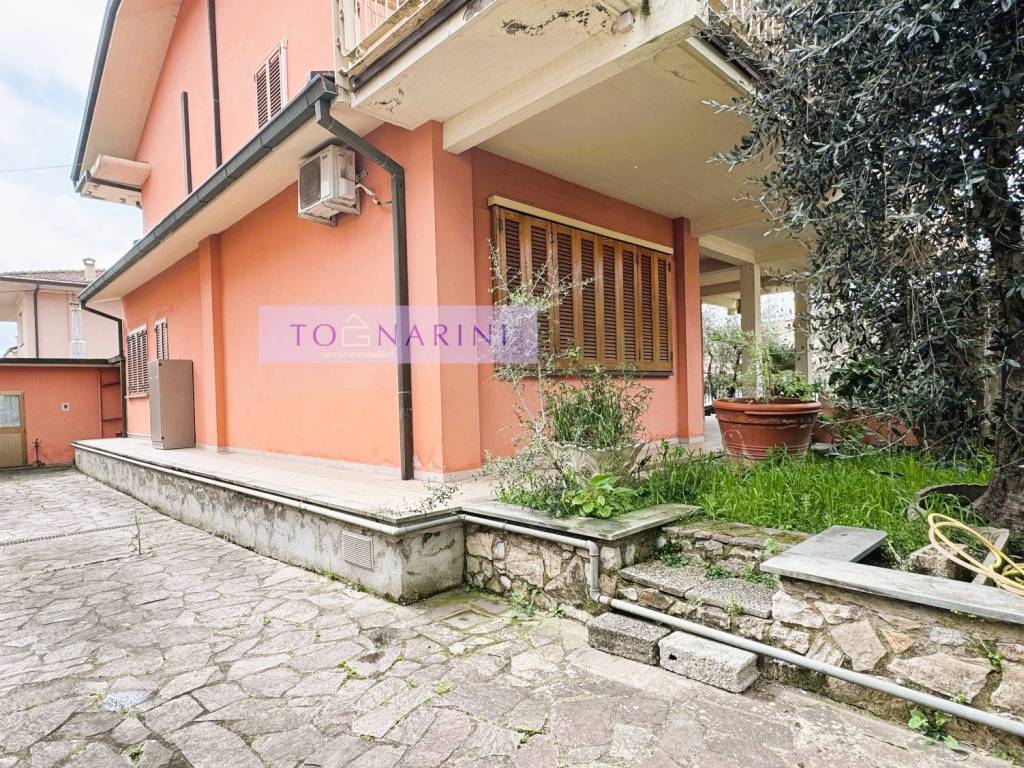 Villa a Monsummano terme in Via Calatafimi - Foto 5