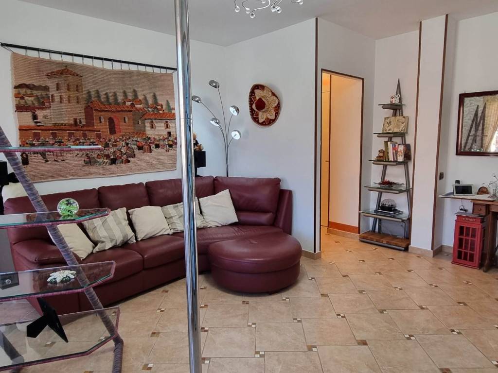 Appartamento a Cascina in Via Carlo Alberto Dalla Chiesa - Foto 3