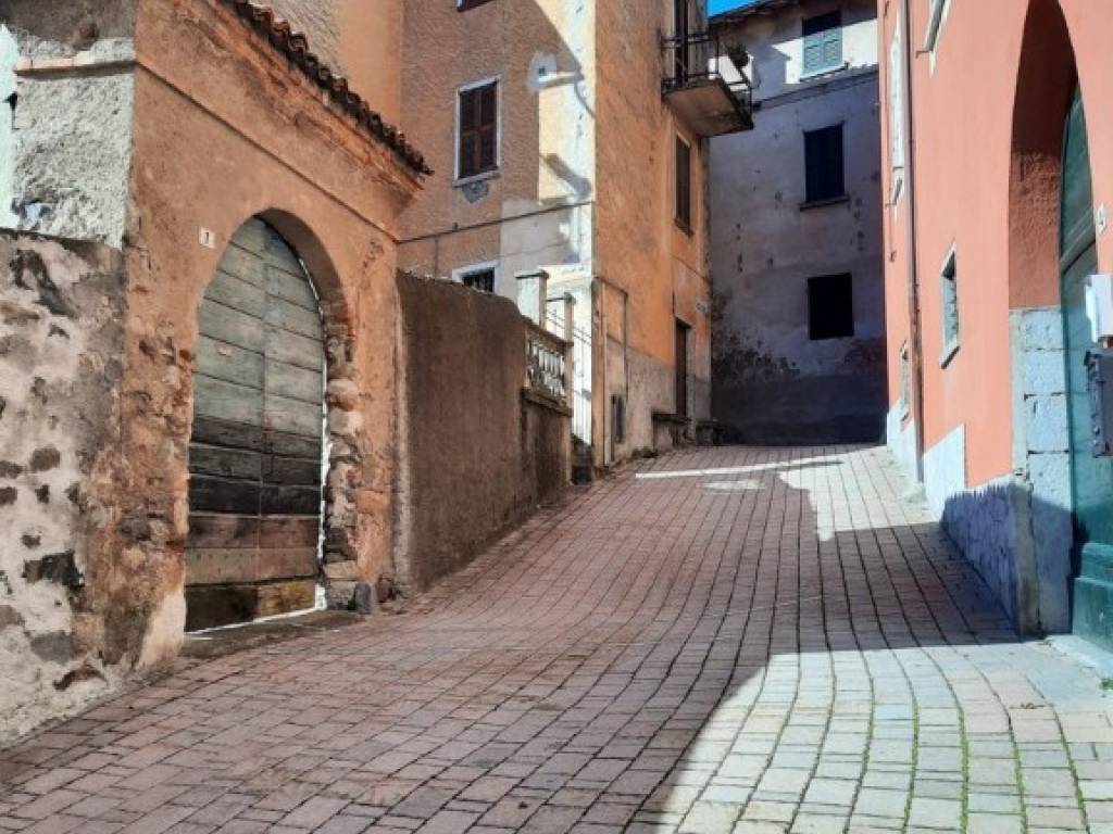 Casa indipendente a Primaluna in Via Torriani, 11 - Foto 2