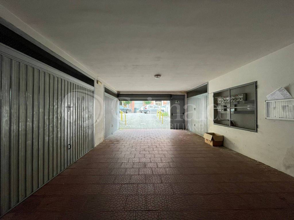 Box / garage a Salerno in Via Giulio Pomponio Leto - Foto 2