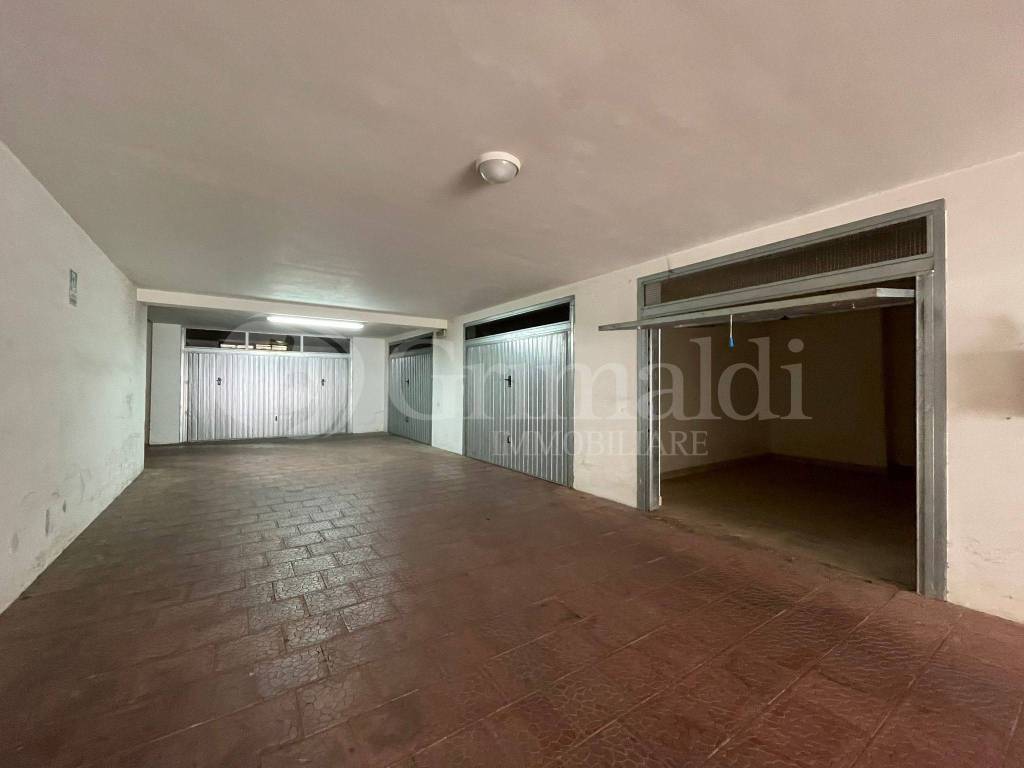 Box / garage a Salerno in Via Giulio Pomponio Leto - Foto 4