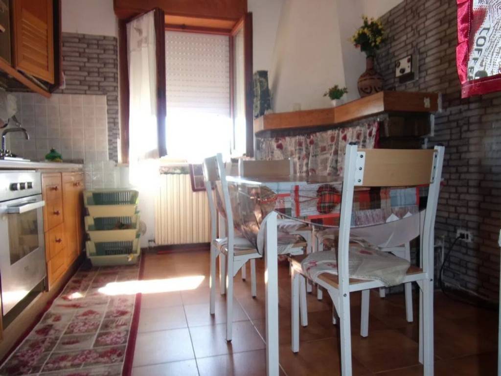 Appartamento a Fermignano in Via Luca Della Robbia - Foto 4