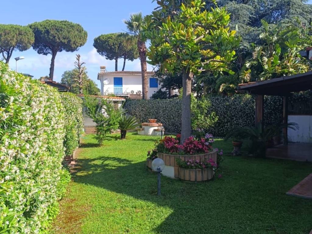 Villa a San felice circeo in Via Mediana Vecchia - Foto 2