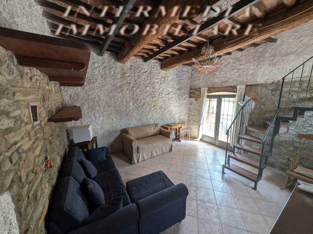 Casa indipendente a Terranuova bracciolini in Strada Comunale della Traiana - Foto 4