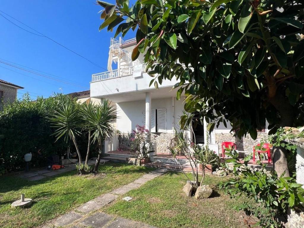 Villa a Ascea in Via Partigiano d'Angiolillo, 2 - Foto 4